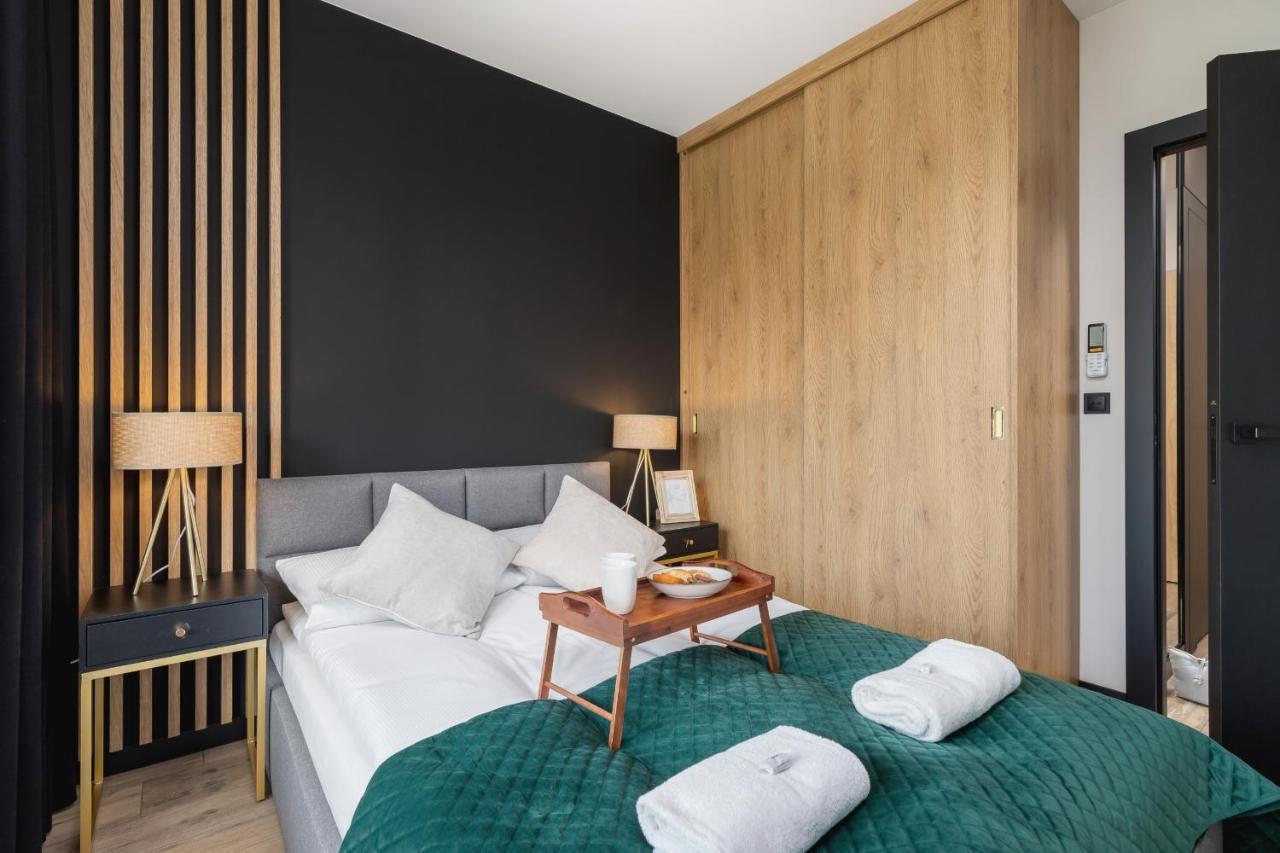 Solaris Park Apartment Tauron Arena By Renters Prestige Krakau Exterior foto